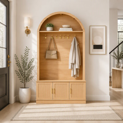 Arbre d'entrée haut arqué avec 5 crochets en métal, mobilier de vestibule tout-en-un avec tablettes réglables, banc d'entrée de style Mid-Century cannelé avec finition grain de bois