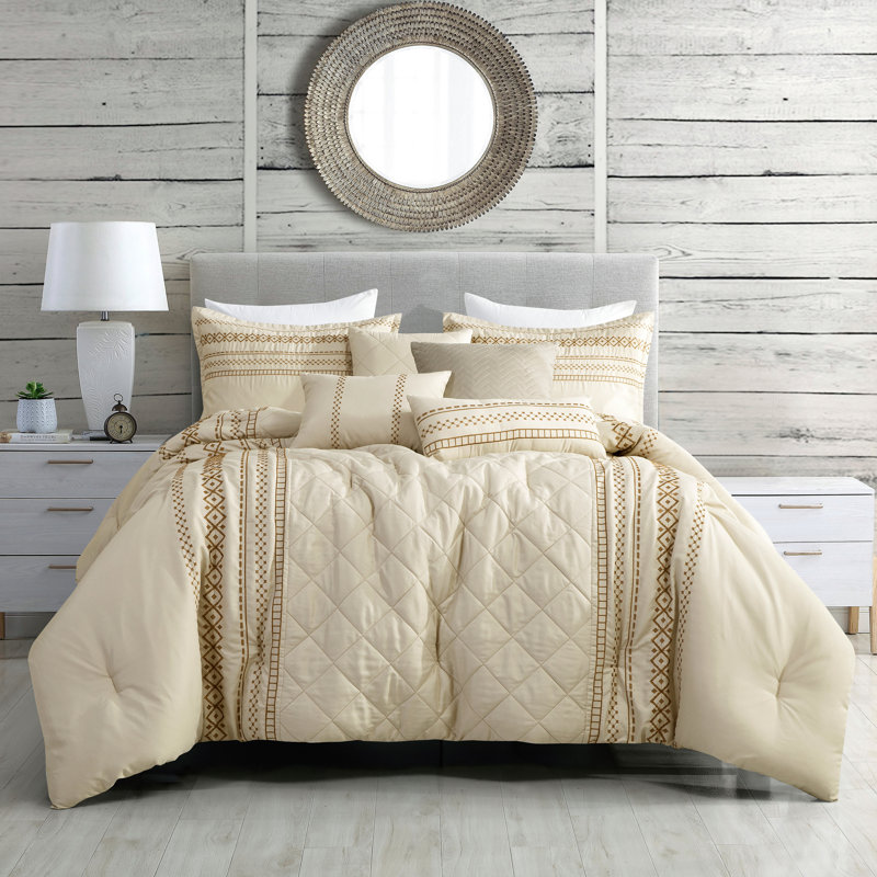 Baffle Box Stitch Geometric Shapes Comforter, Queen Comforter