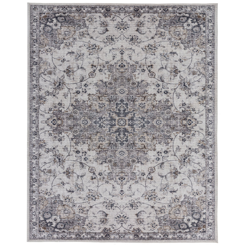 Hoelscher Oriental Area Rug in Gray, Rectangle 5'6" x 8'6"
