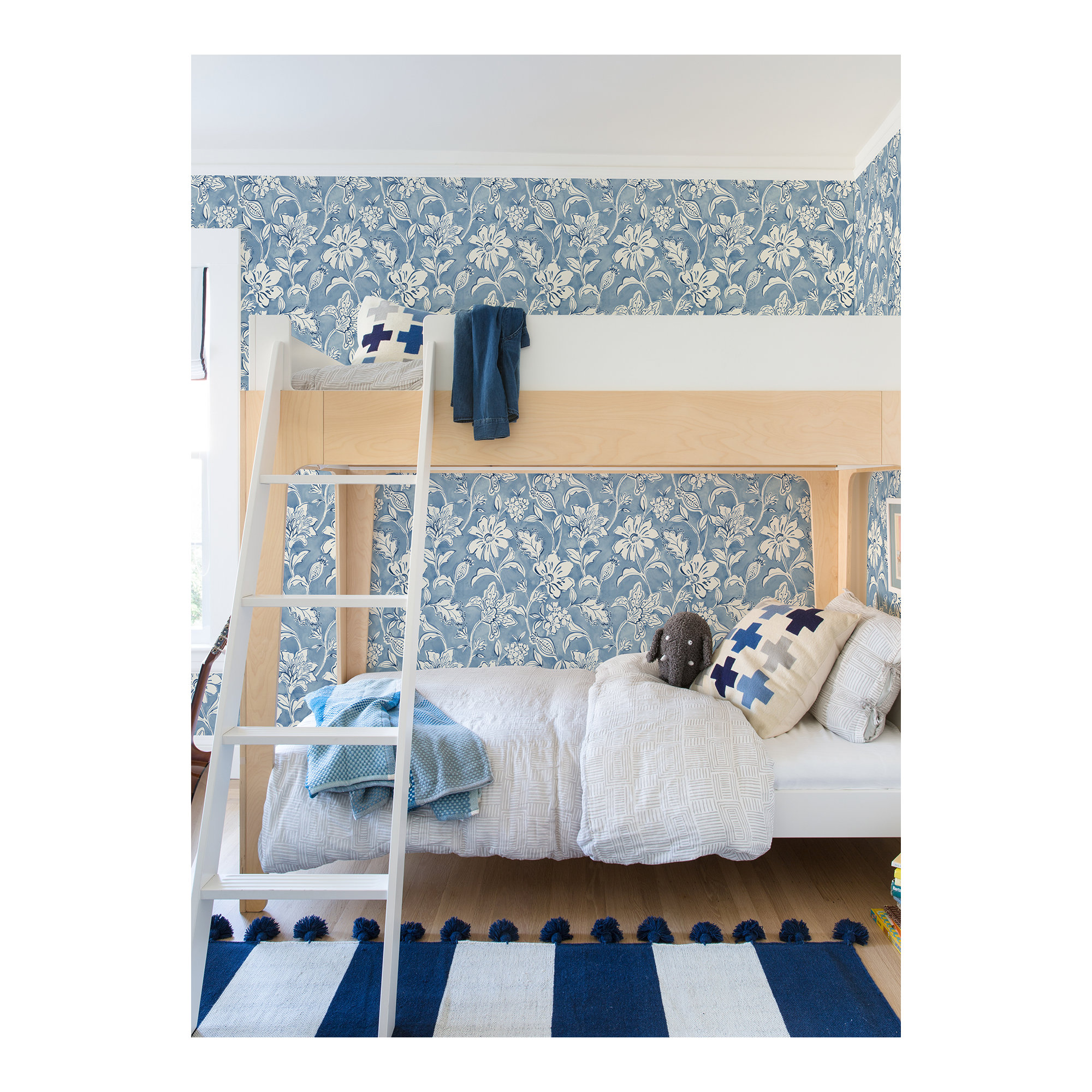 Chelsea Floral Wallpaper, Blue