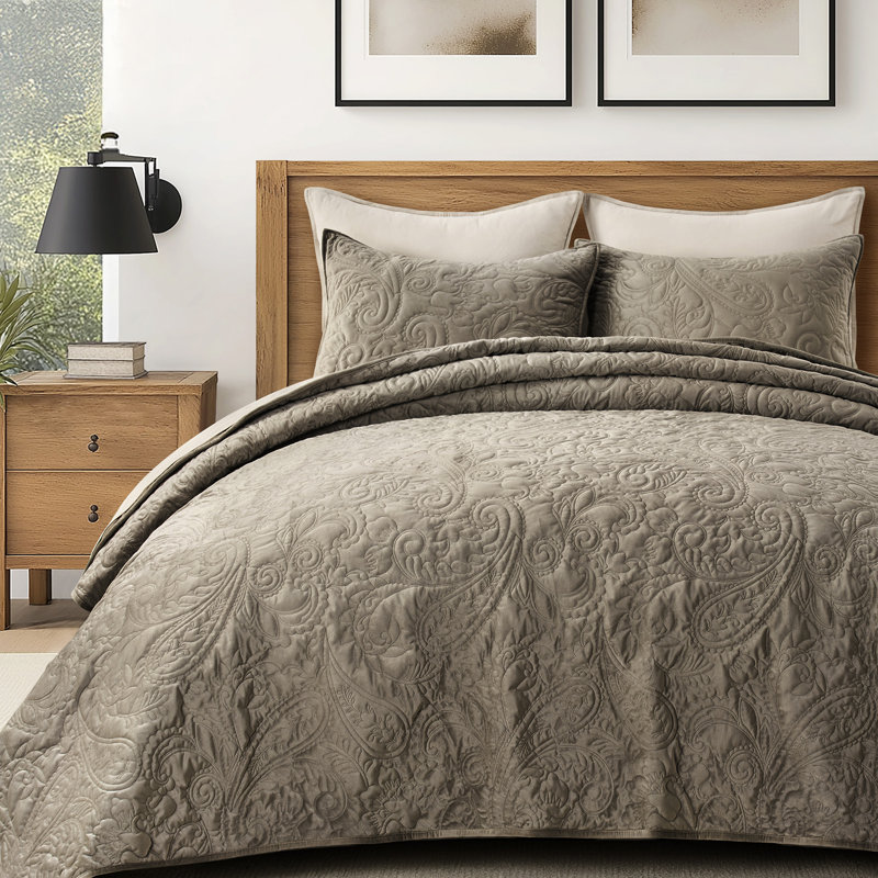 Ensemble de courtepointe à motif cachemire PearlVelvet, Brun moka, Courtepointe pour grand lit + 2 taies décoratives