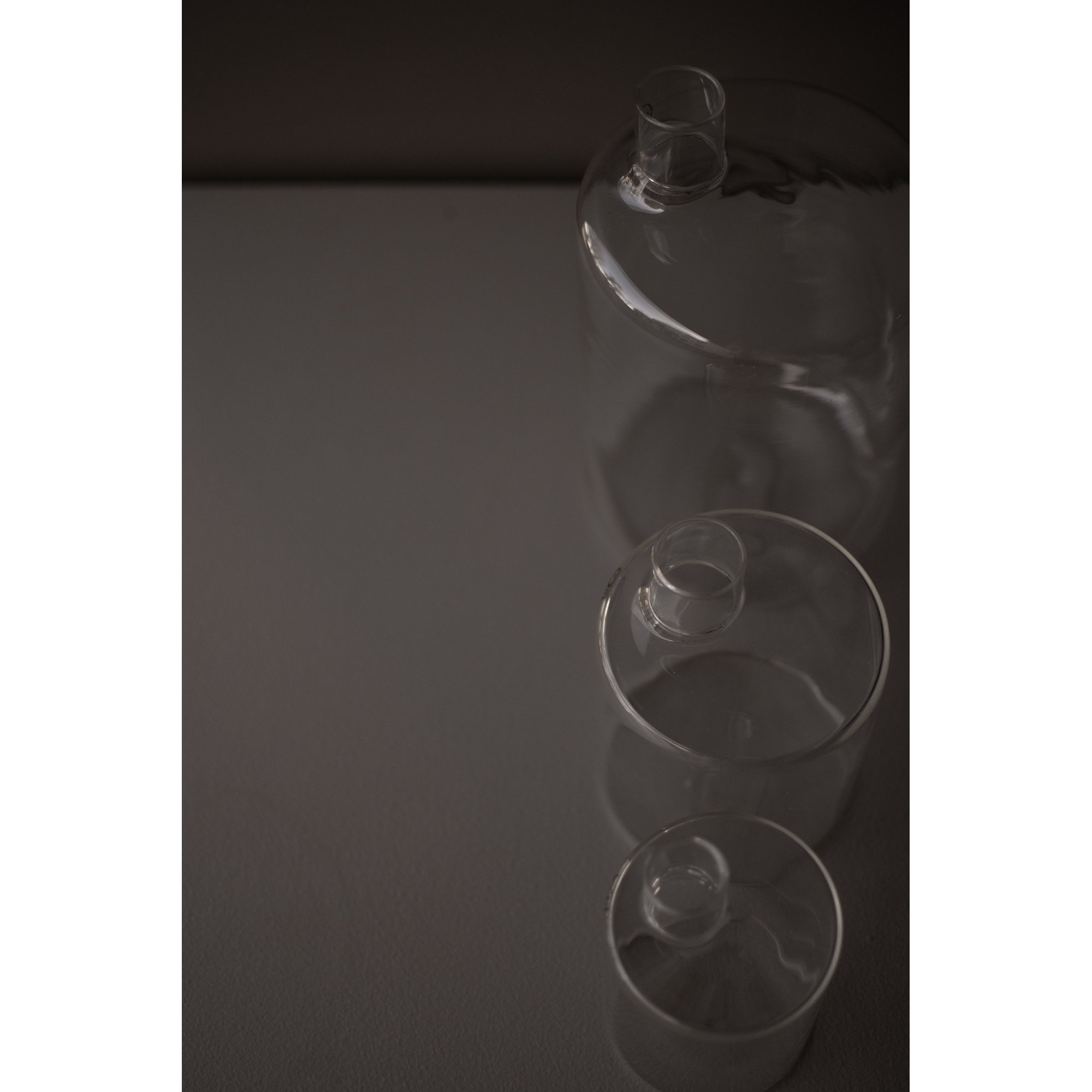 Juhani Glass Table Vase, 4.72" H x 2.76" W x 2.76" D