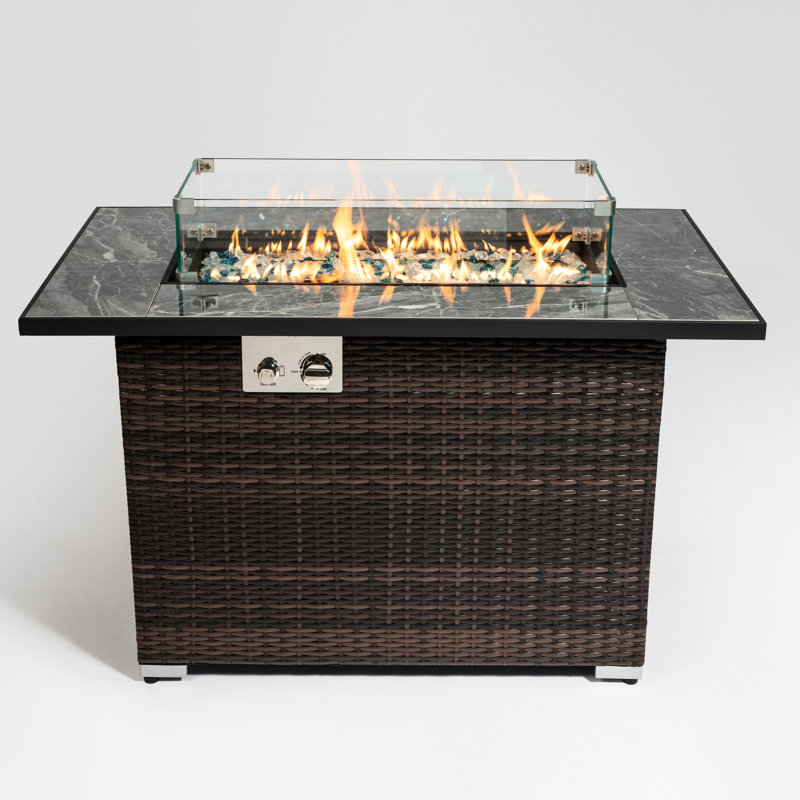 Table de foyer d'extérieur de 44 pouces avec plateau en céramique, gaz propane, 50000 BTU, rectangulaire, couvercle, housse de pluie, plateau en tuiles de verre brillant, fosse, roches éblouissantes, brun foncé