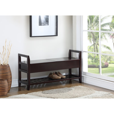 Banc à chaussures avec revêtement beige et options de rangement pour tablette