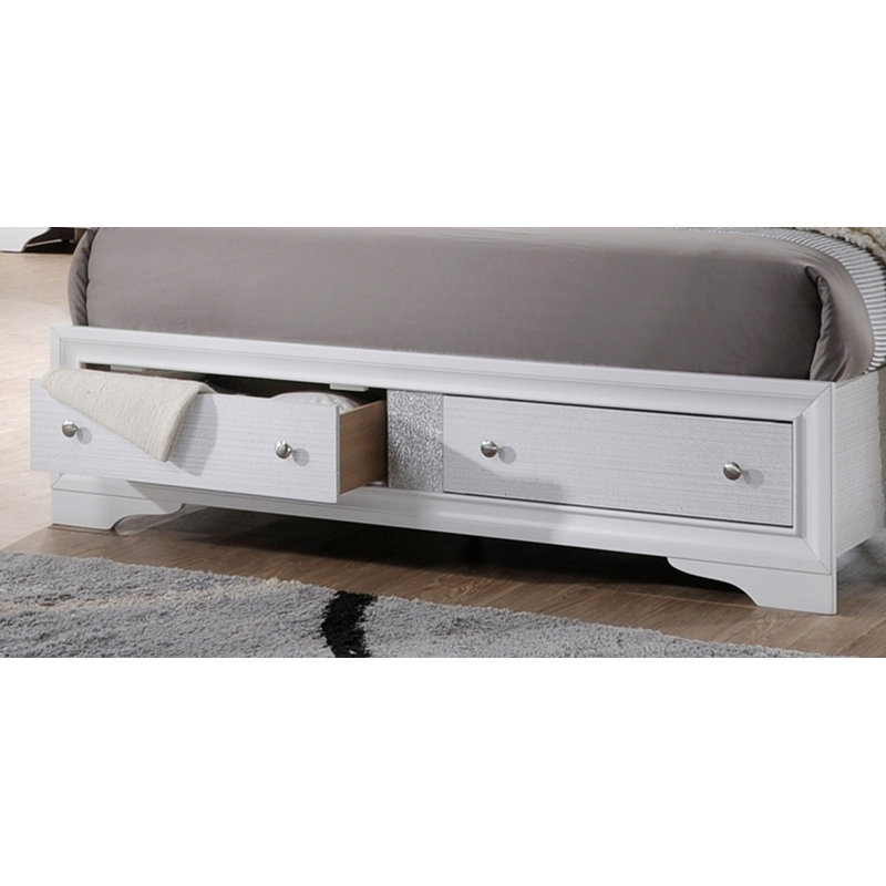 Traditional Style Queen Size Storage Bed made with Wood in White, White