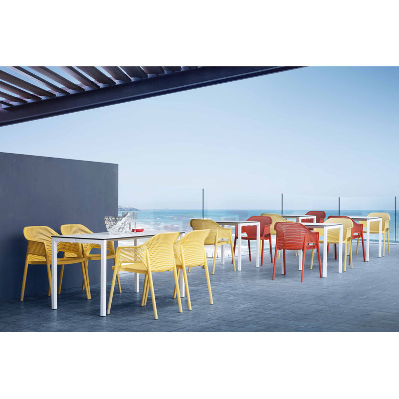 Chaise de patio empilable Minush, Safran