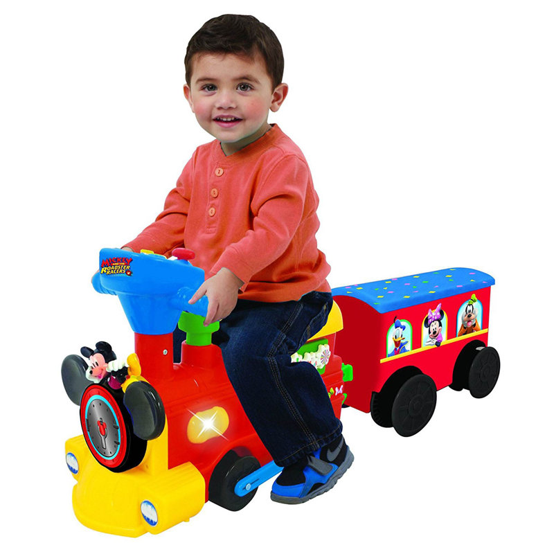 Disney Mickey Mouse en train
