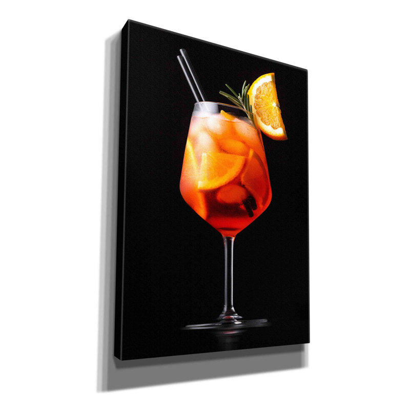 «Latitude» par «Epic Portfolio» par Latitude Run, H 26 po x l 18 po x P 0,75 po