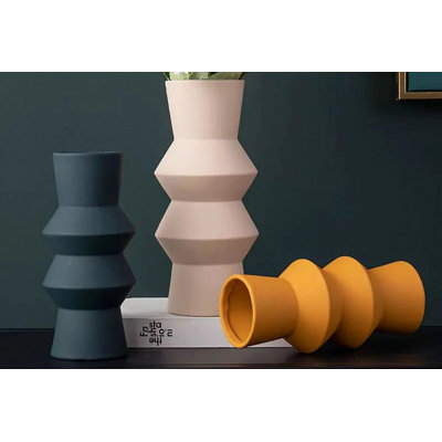 Natoyia Ceramic Table Vase
