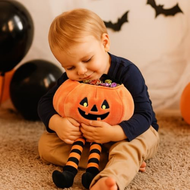 Peluches ou paniers de friandises pour Halloween