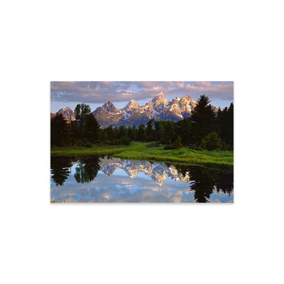 Plage de Teton et son reflet dans la rivière Snake, parc national de Grand Teton, Wyoming, États-Unis par Christopher Talbot Frank - photographie non encadrée