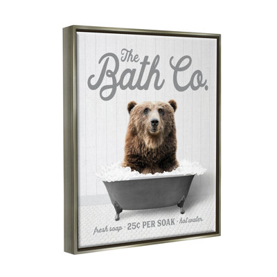 «Bear In Bubble Bath», art mural encadré sur toile flottante par lettré et doublé
