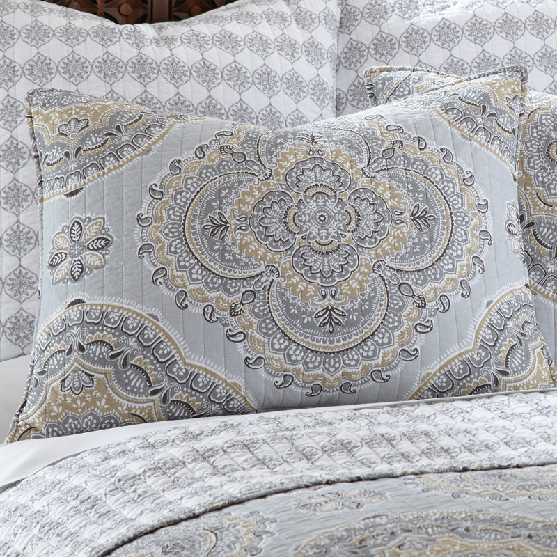 Solano Neutral Twin Quilt Set