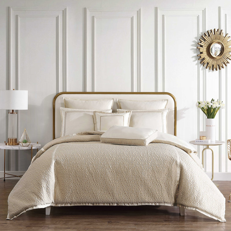 Rings Bedding, King Comforter + 2 King Pillowcases