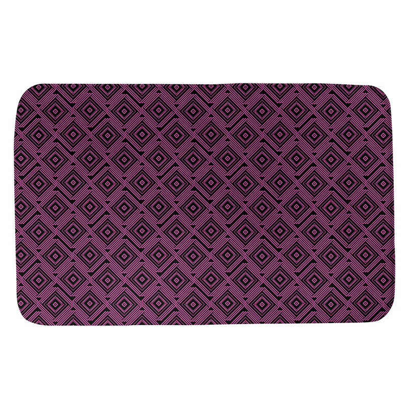 Tapis pour salle de bain labyrinthe Mcguigan, l 17 po x L 24 po, Noir / rose foncé