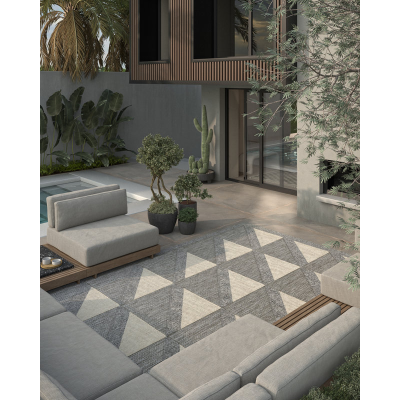 Trula Geometric Indoor / Outdoor Rug, Rectangle 9'3" x 12'6"