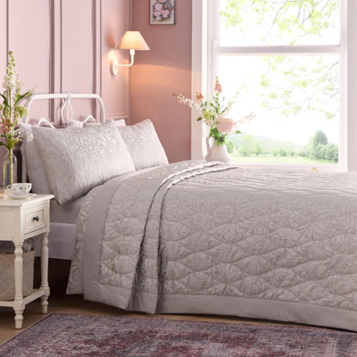 Worcester Polyester Floral Bedspread
