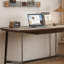Bureau d'inspiration rétro-279369040