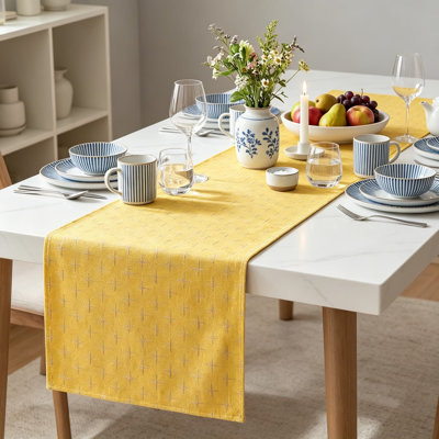 Textured Table Runner, Waterproof Polyester Fabric For Rustic Kitchen And Dining Table Decor, Home Party And Holiday Decoration