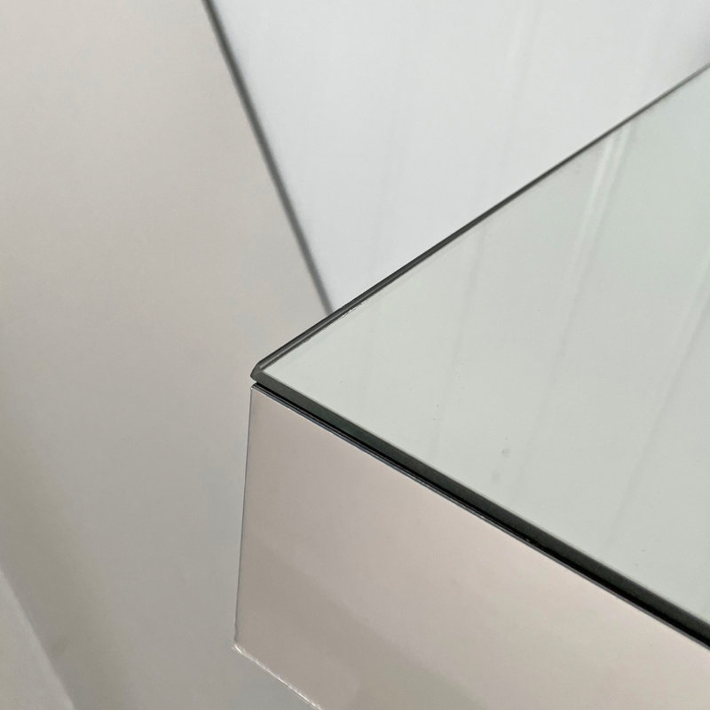 Table basse contemporaine contemporaine chic, design à miroir double, couleur argent, facile à assembler, balcon simple et élégant avec 2 espaces de rangement en miroir, acrylique et verre, reflet transparent,