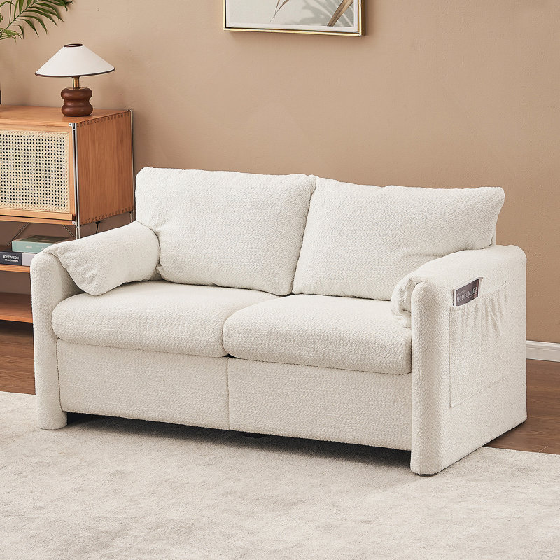 Canapé confortable en peluche avec des matériaux de haute qualité pour les petits espaces