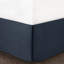 Literie pour lit simple TG avec draps - Motif médaillon bleu marine, tissu, grand édredon à bordure brodée et draps, mauve, taies décoratives brodées, lavable à la machine