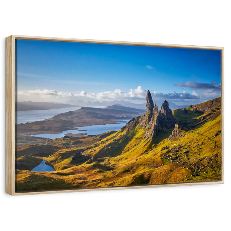 Vieil homme de Storr, Cadre flottant en bois naturel, 37 po x 25 po