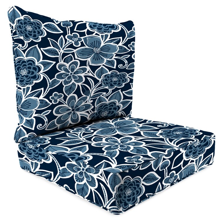 https://assets.wfcdn.com/im/88484628/resize-h755-w755%5Ecompr-r85/1899/189902848/Outdoor+6%27%27+Lounge+Chair+Cushion.jpg