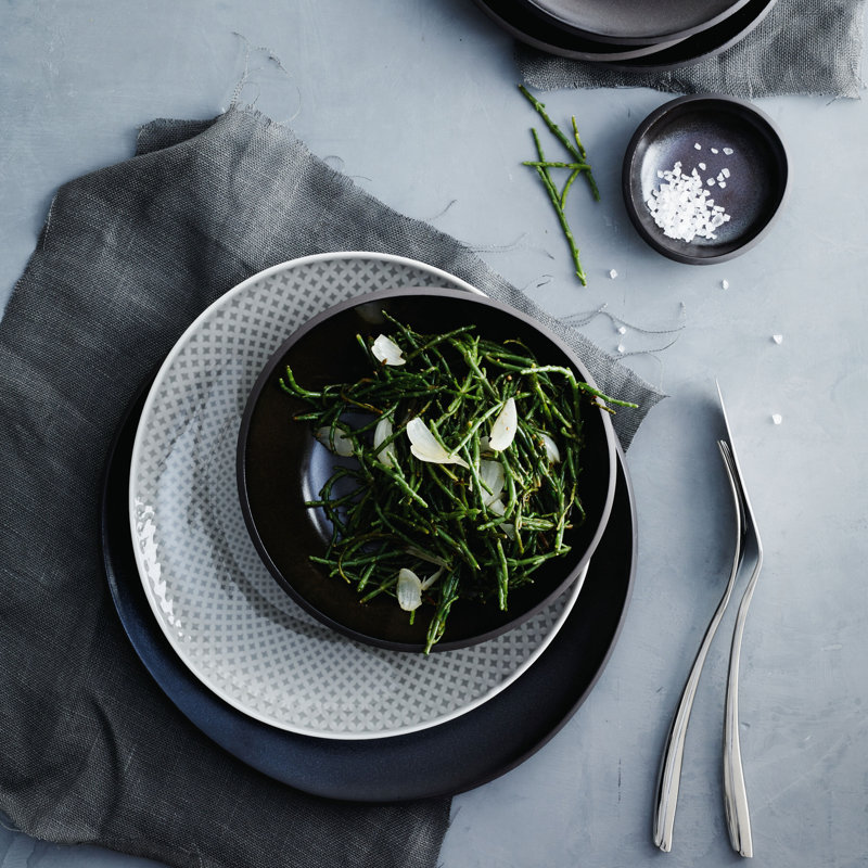 Junto Handmade Stoneware Salad/Dessert Plate, Slate Gray