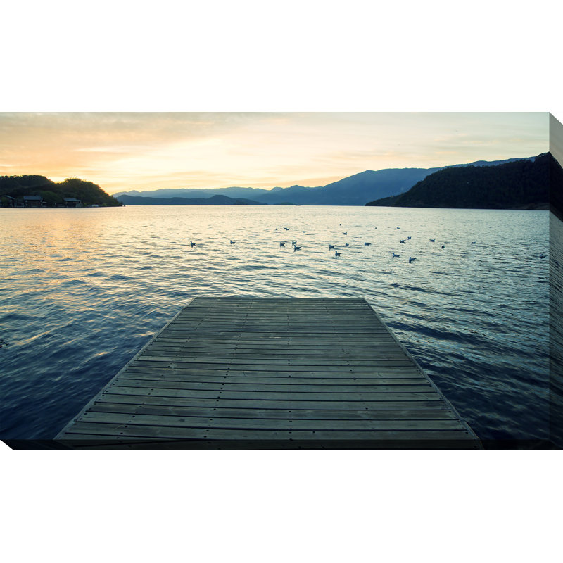 « dock night », reproduction de photo sur toile tendue, H 24 po x l 40 po x P 1 po