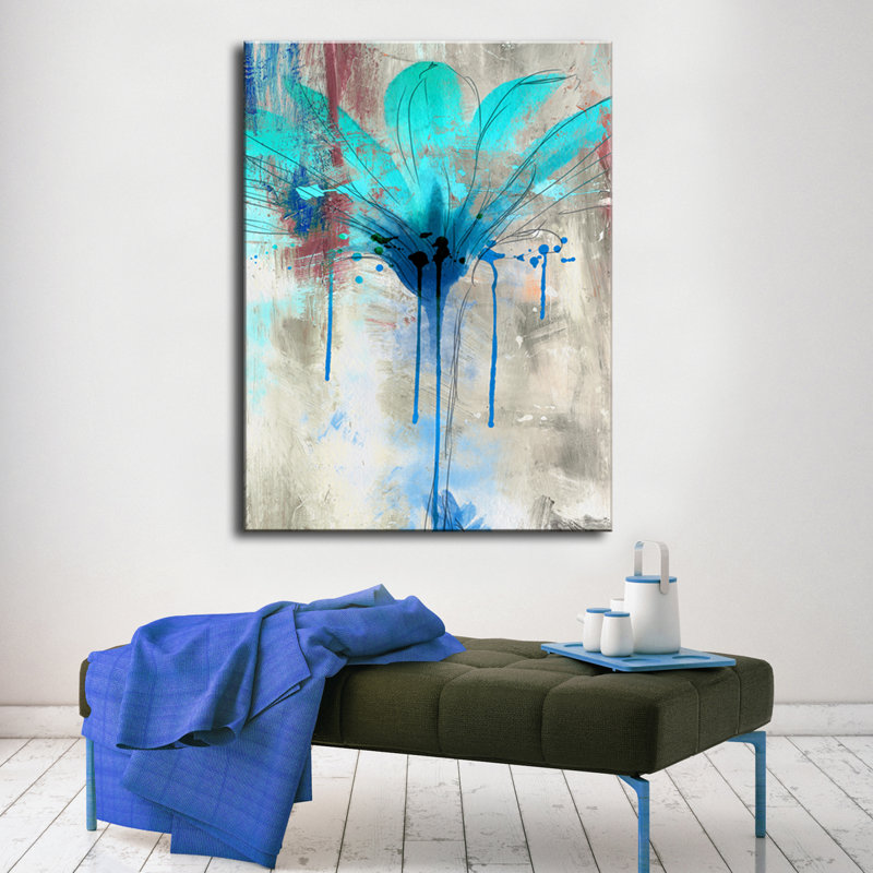 «Painted Petals LII» par Tristan Scott - impression sur toile tendue, H 40 po x l 30 po x P 1,5 po