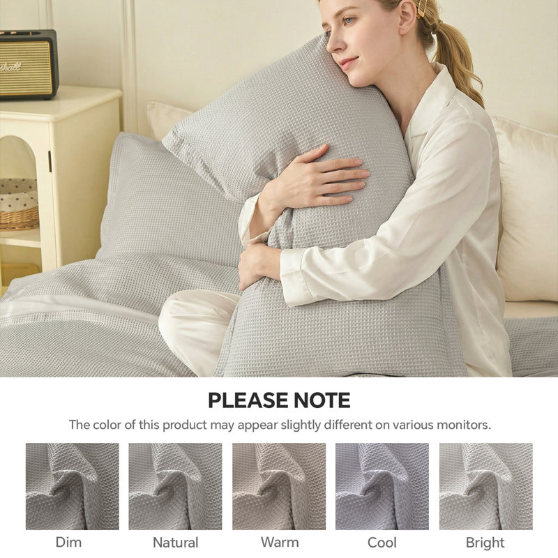 Ensemble de housse de couette élégant, convenant à une chambre à coucher toute l'année, avec un motif tissé gaufré facile qui correspond à votre courtepointe (insert d'édredon non inclus), gris clair