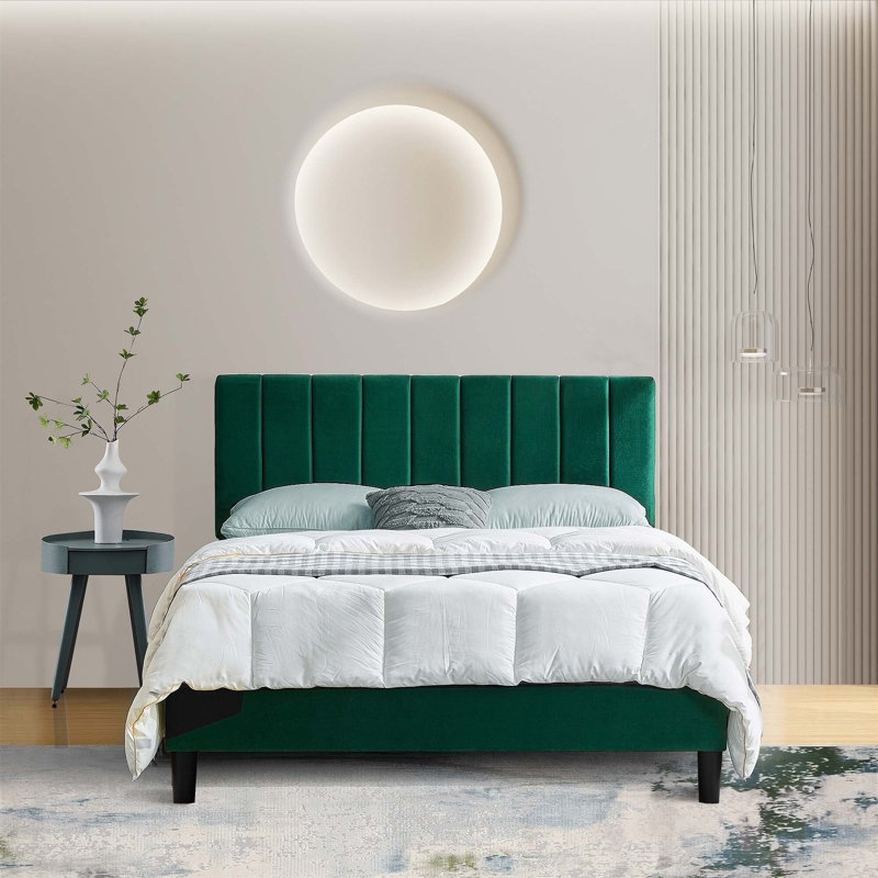 Lit plateforme confortable et robuste avec tête de lit élégante et support stable