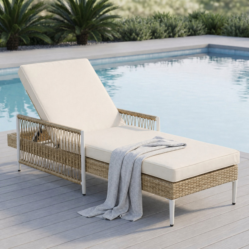 Chaise longue inclinable d'extérieur en rotin tressé de 77,50 pouces de long, Beige