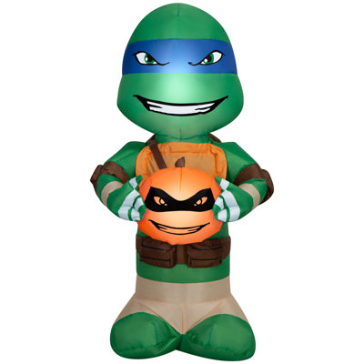 Airblown Big Head Leonardo with Pumpkin Nick
