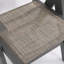 Chaise de salle à manger Hips avec assise tressée confortable, gris anthracite, adaptable à plusieurs ambiances, idéale pour un décor nordique de style chalet.