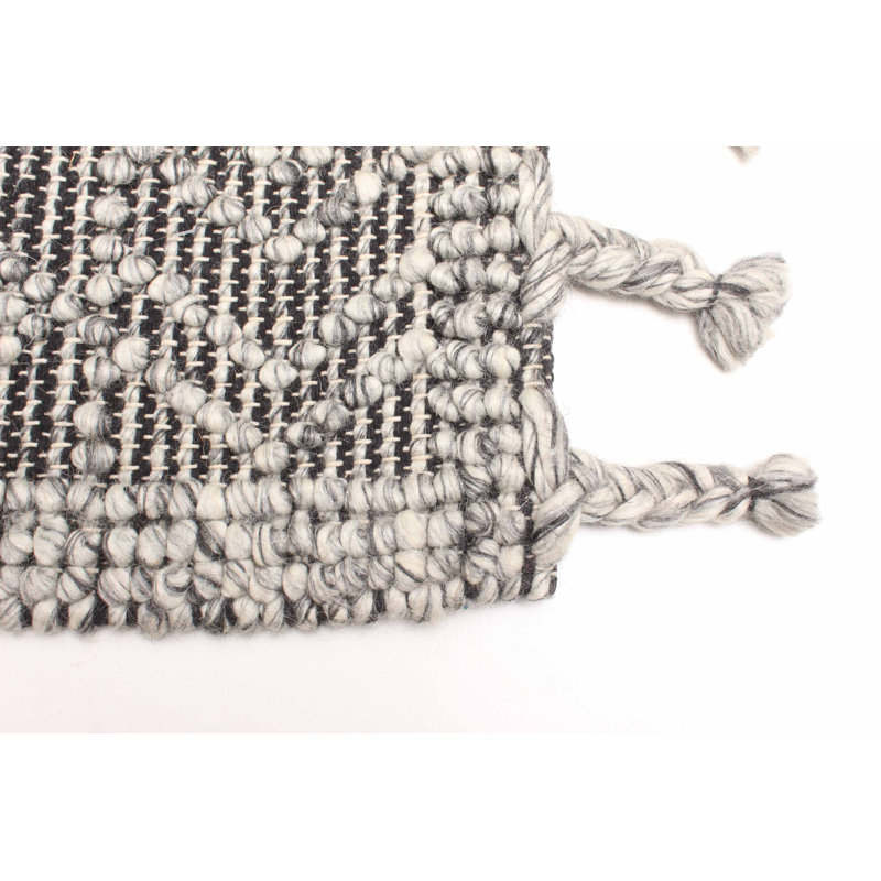 Tapis noir Sienna 5 pi 0 po x 7 pi 8 po