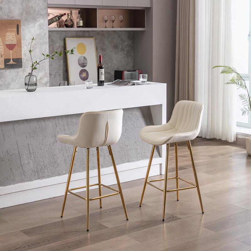 Tabouret de bar en velours avec repose-pieds chromé, ensemble de 2, Beige, Tabouret de comptoir (siège d'une hauteur de 26,3