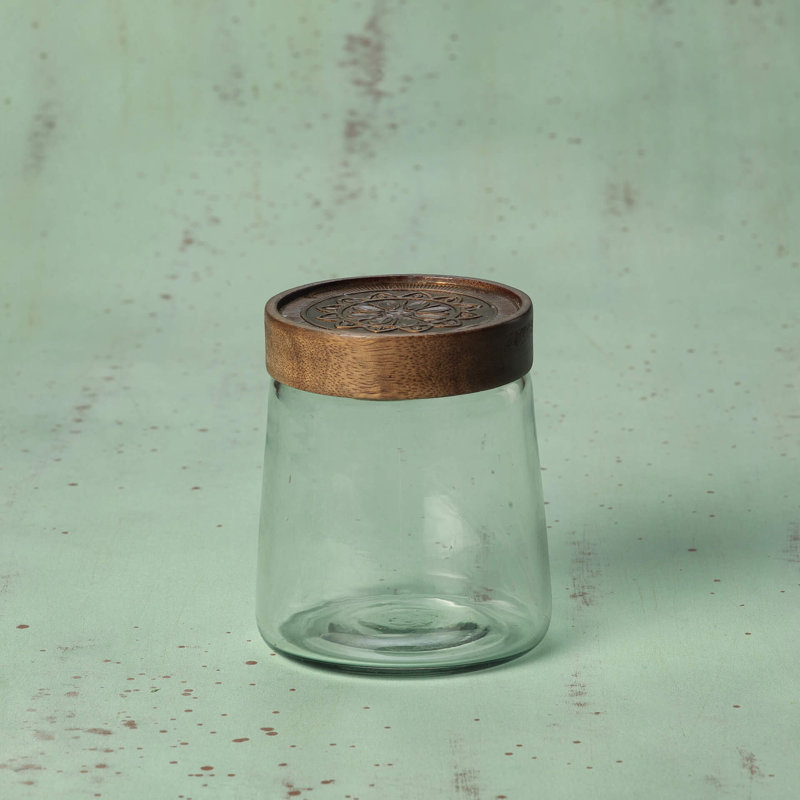 Petit pot en verre transparent avec couvercle en métal