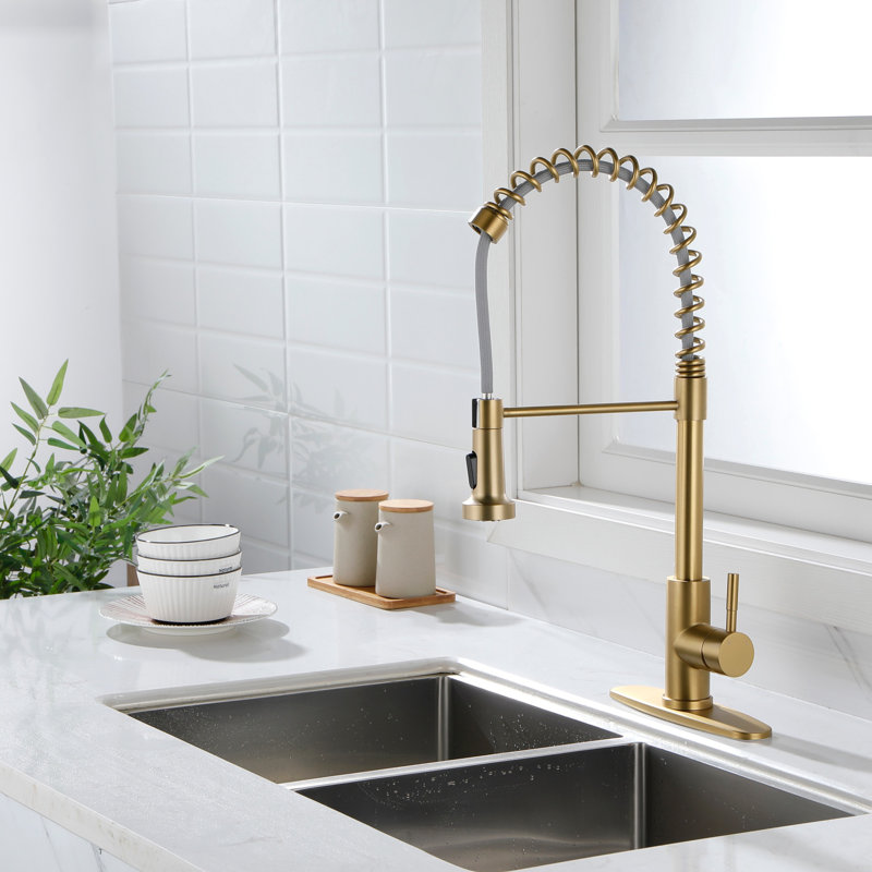 Kitchen Faucet With Pull Out Spraye, Gold