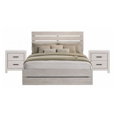 Ensemble de chambre à coucher 3 pièces Kingsley Coastal White Eastern King avec lit plateforme et deux tables de chevet