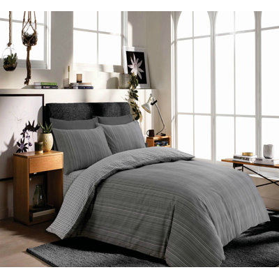 Complete Bedding Set Cotton Rich Floral Duvet Cover, Fitted Sheet & Pillowcases Soft, Breathable & Wrinkle-Resistant