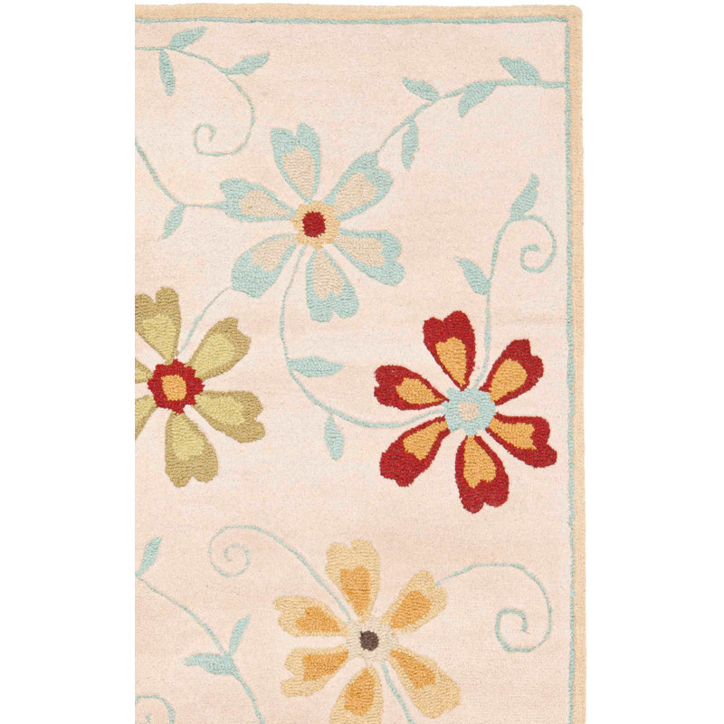 Elias Hand Hooked Wool Floral Rug, Rectangle 5' x 8'
