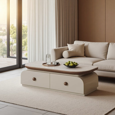 Table basse moderne de style américain.