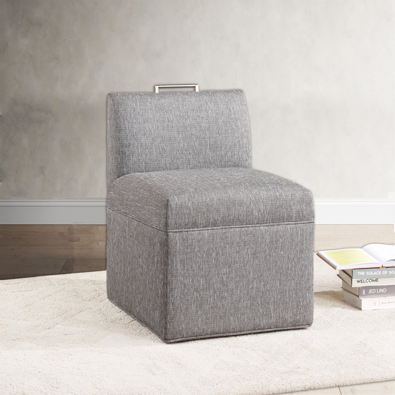 Chaise rembourrée Della