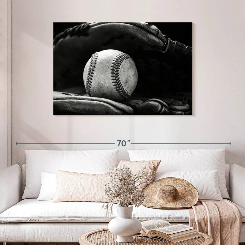 Gant de sirec tenant une balle de baseball, H 30 po x l 45 po