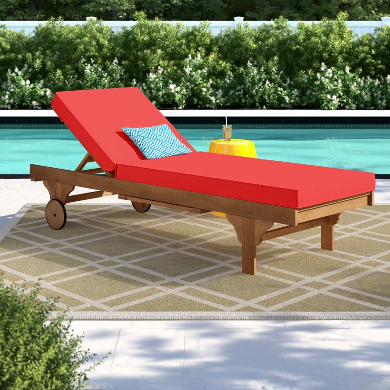 Chaise longue simple inclinable en eucalyptus avec coussins 78,70 po Jivera, Rouge, Naturel