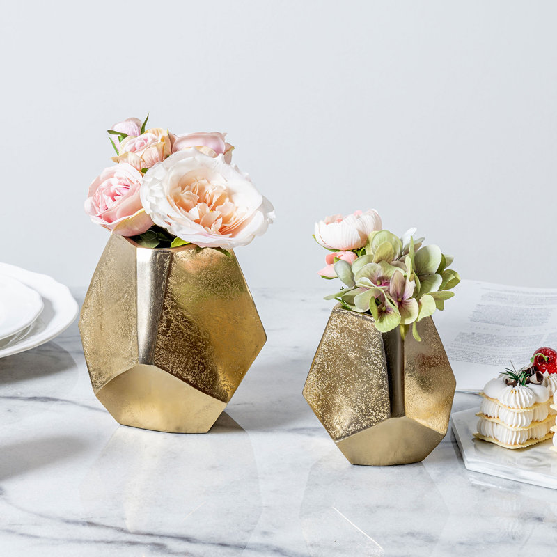 Vase de table en métal Crombach