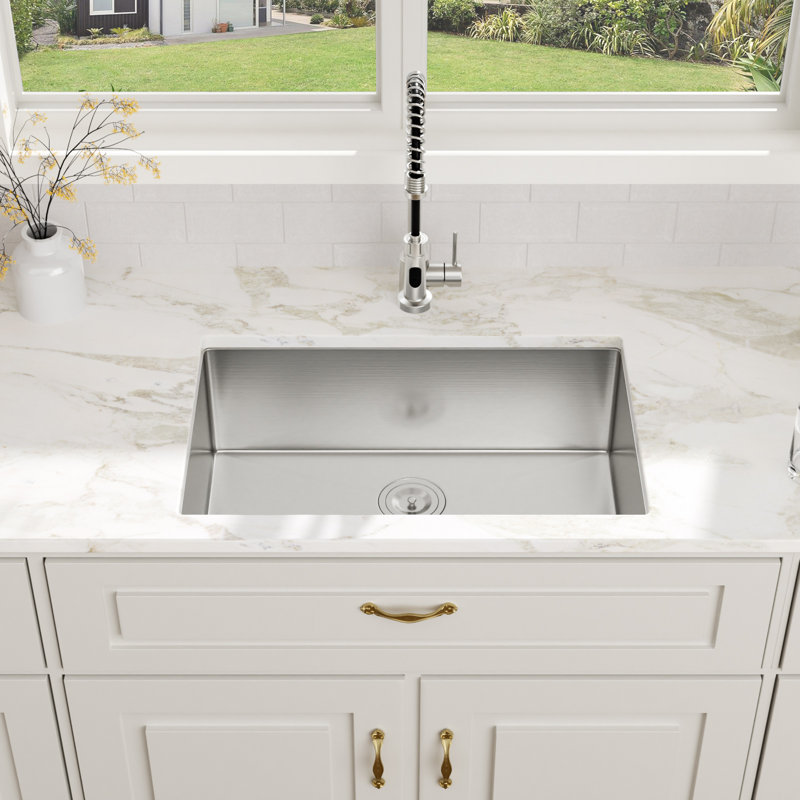 Évier de cuisine encastré à simple cuve en acier inoxydable brossé avec ensemble de drain l 28 po x L 18 po x H 9 po