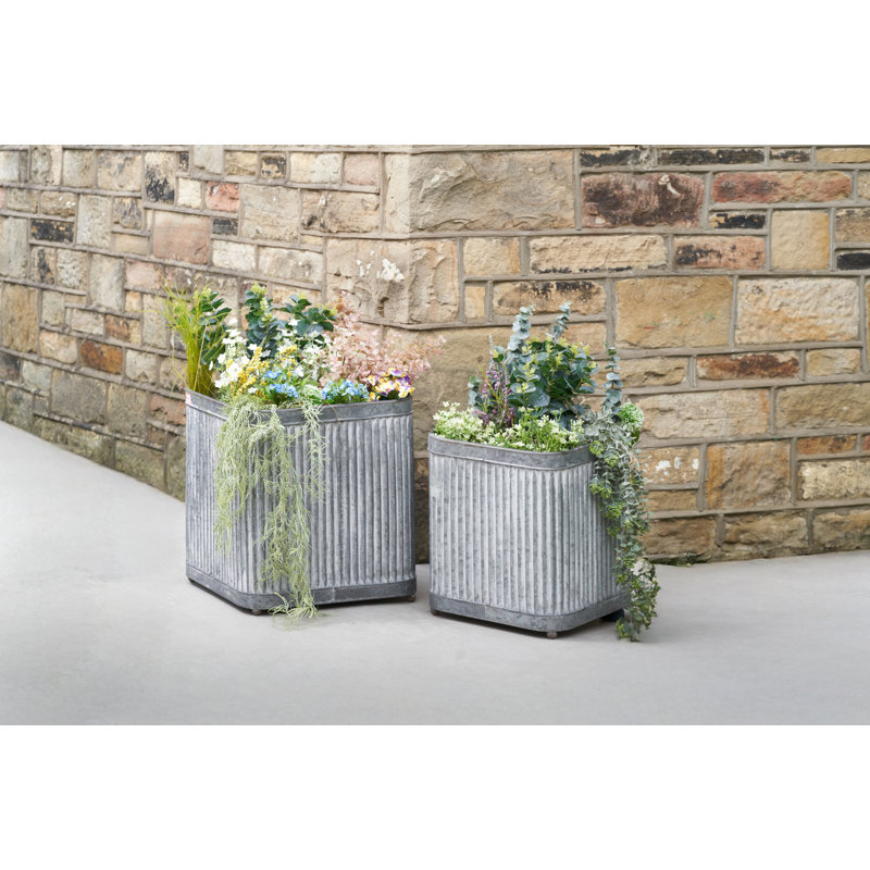 Bethke Metal Pot Planter
